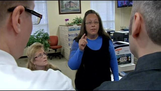 Kim Davis files new request for stay of ruling ordering her to issue marriage licenses